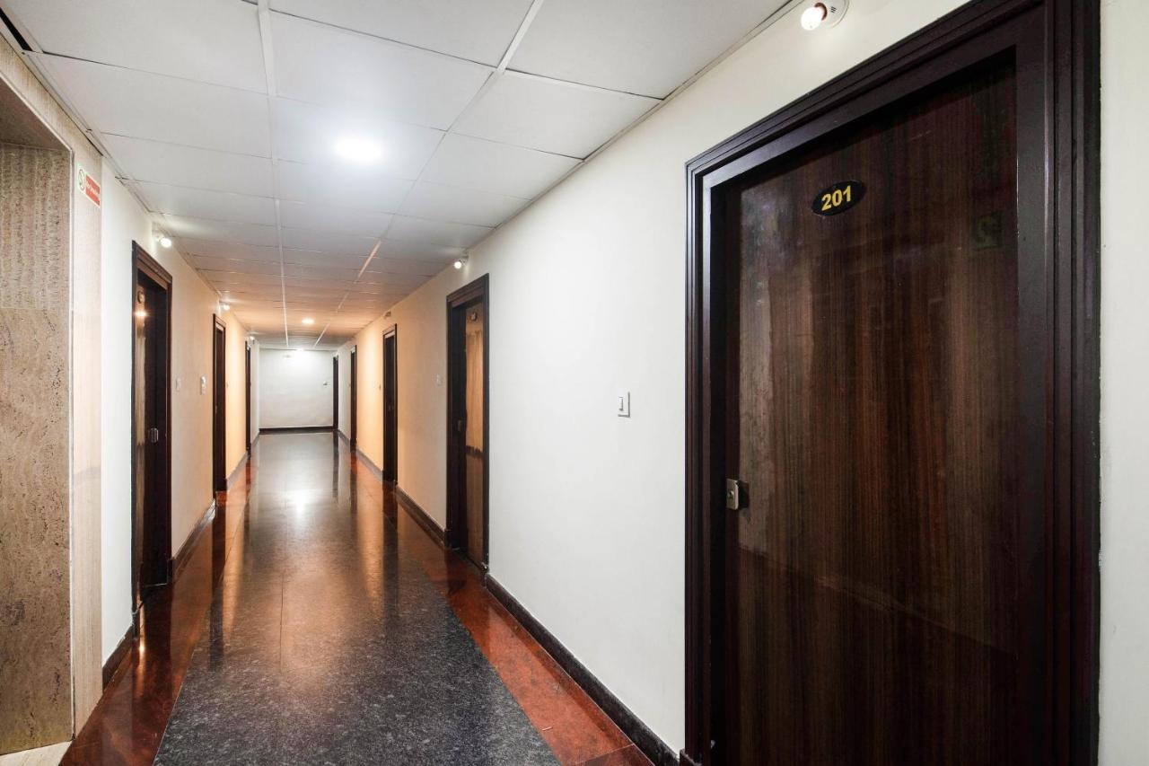 Capital O Alfa Hotel Vijayawāda Екстериор снимка