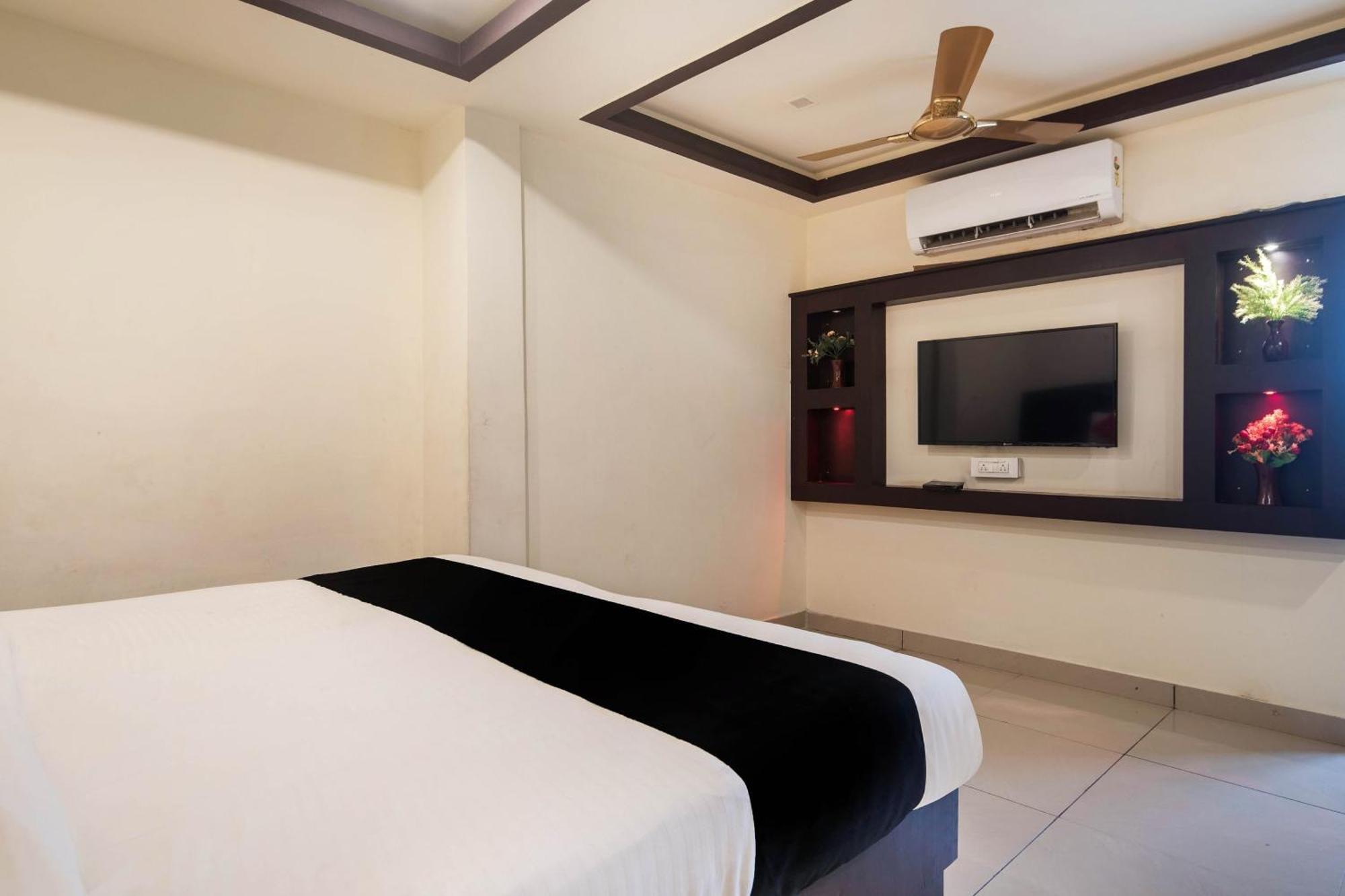Capital O Alfa Hotel Vijayawāda Екстериор снимка