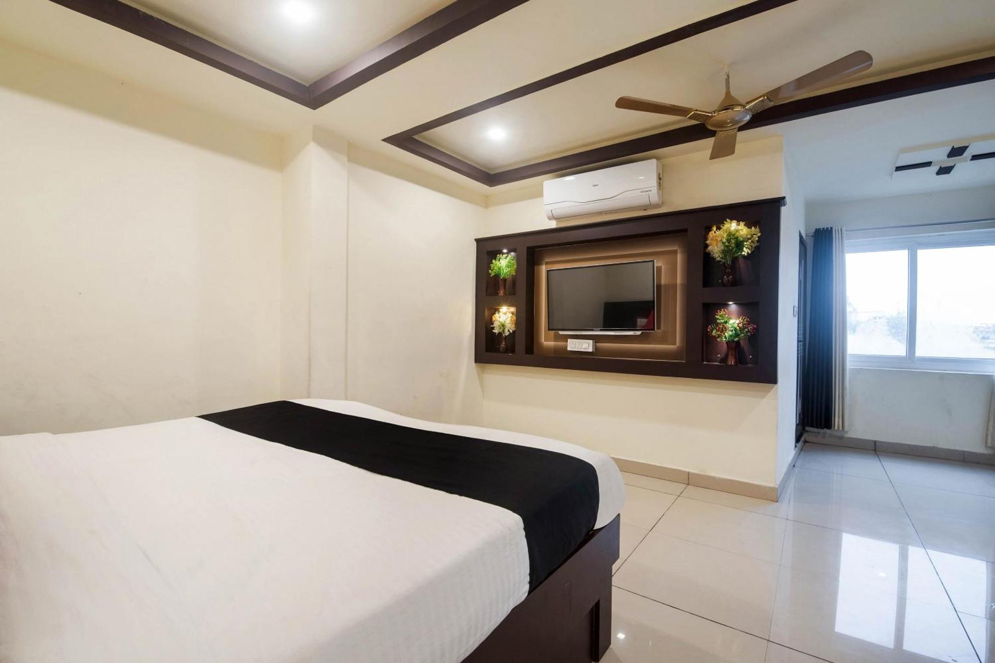 Capital O Alfa Hotel Vijayawāda Екстериор снимка