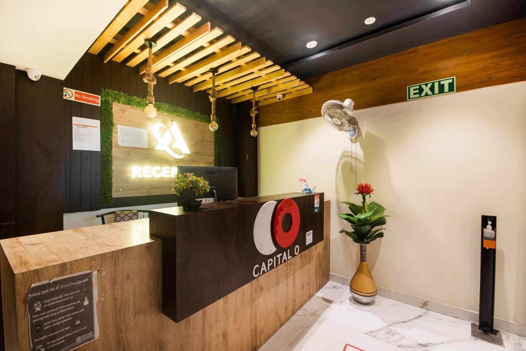 Capital O Alfa Hotel Vijayawāda Екстериор снимка