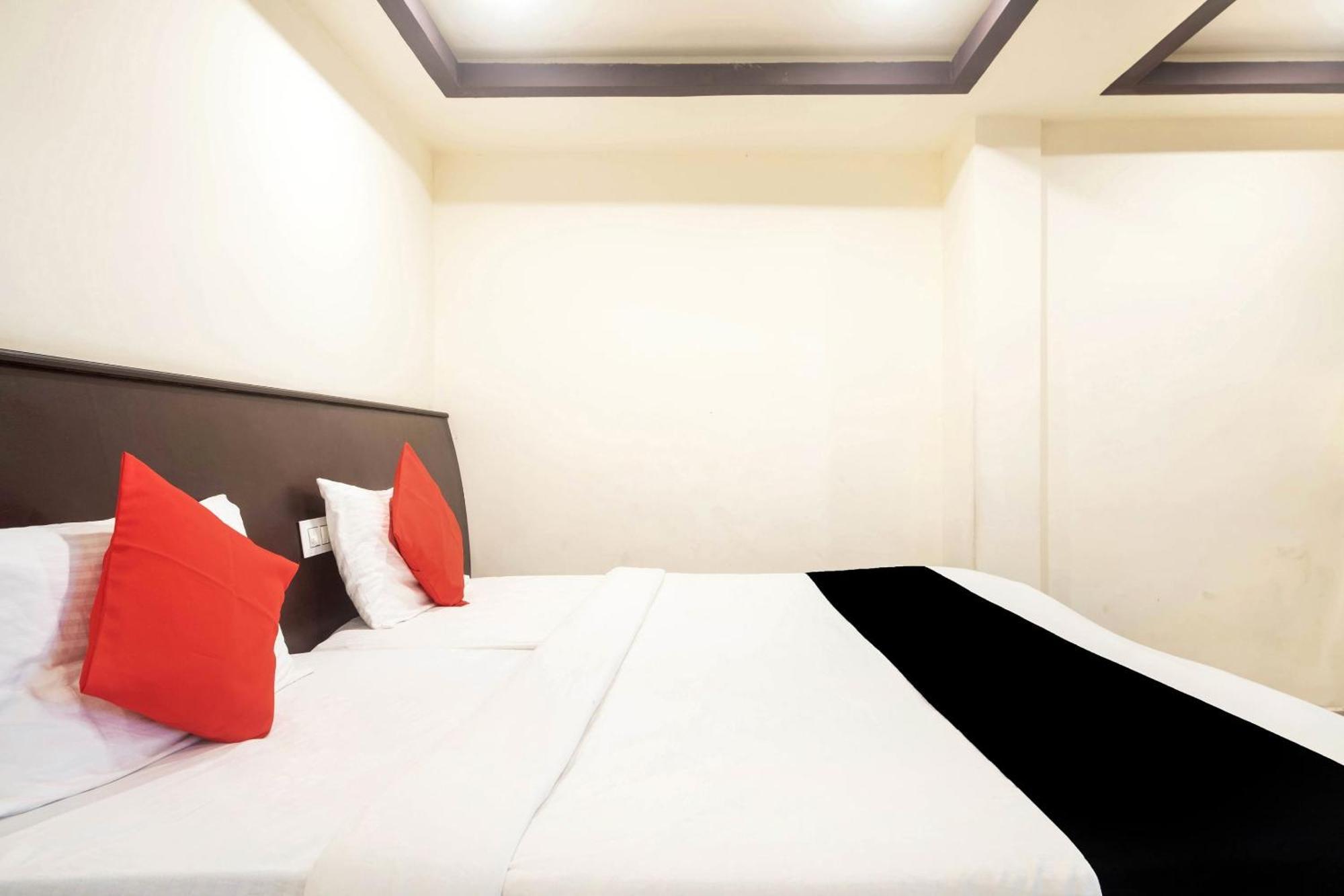 Capital O Alfa Hotel Vijayawāda Екстериор снимка