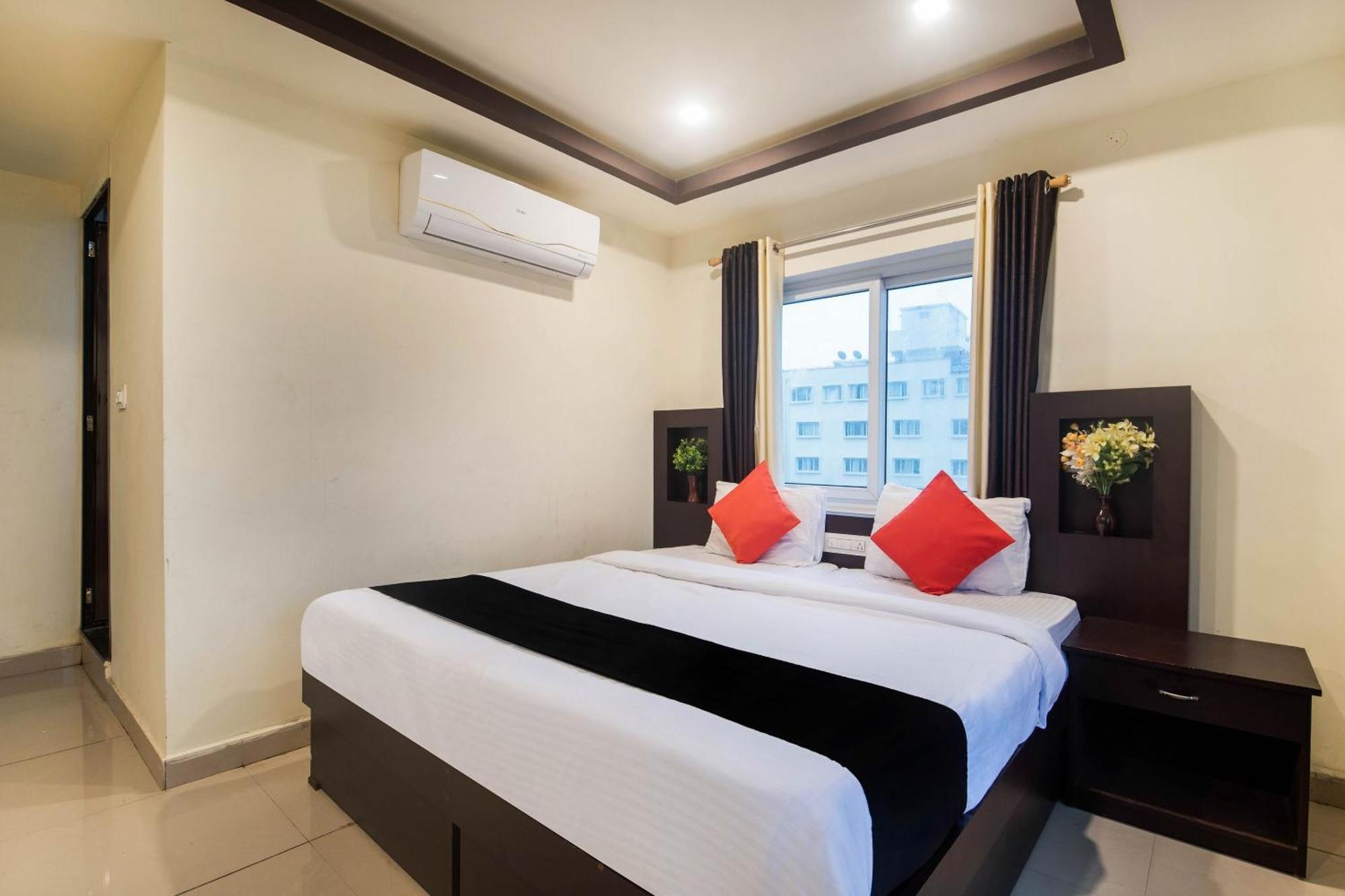 Capital O Alfa Hotel Vijayawāda Екстериор снимка
